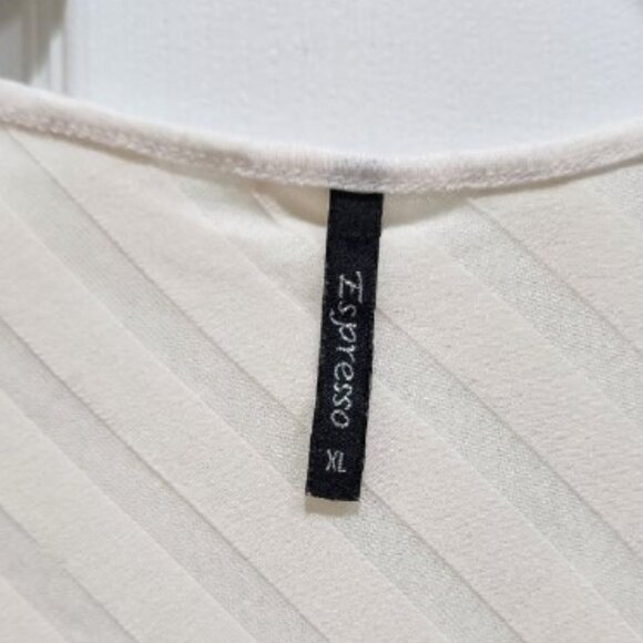 Espresso Flirty and Flattering White Ruffled Shell Women's Size XL Sleeveless - Picture 9 of 11